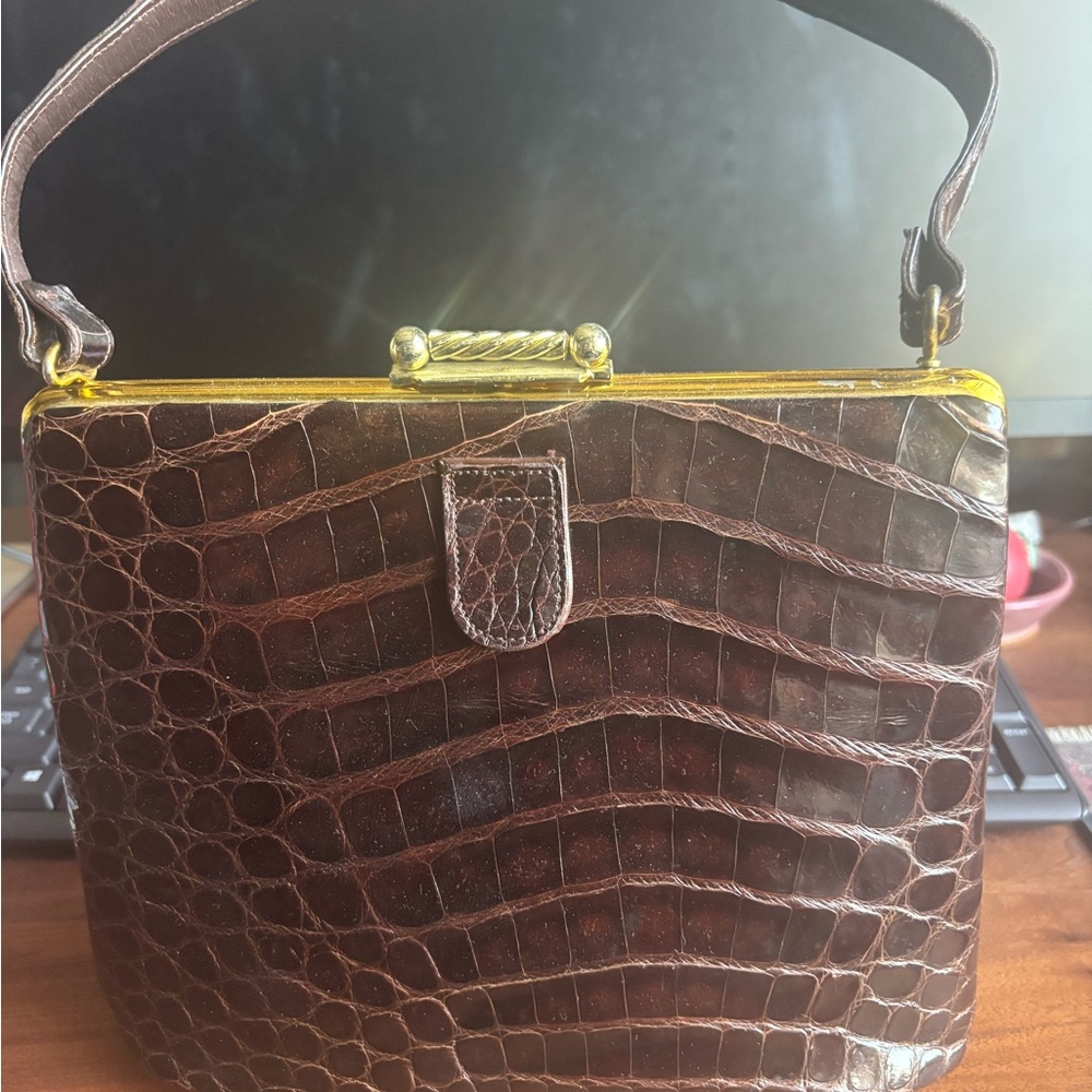 Vintage Vassar 1950s Genuine Alligator Handbag